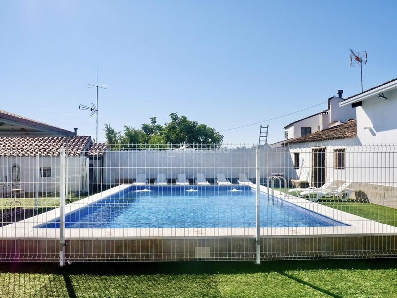 Foto 2522f171-f80c-49ef-b247-d10991b52d26. Casa amb piscina a Corteconcepción