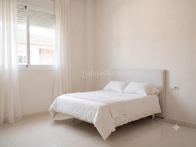Foto 1092b337-41b1-4853-ab1d-c39791eaa9f0. Casa a schiera con parcheggio in Bollullos de la Mitación