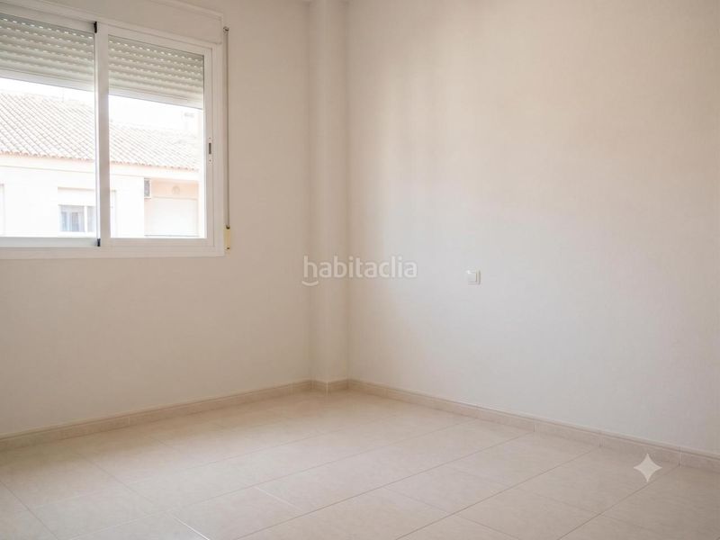 Foto 47e171c9-1ca8-4369-b51e-de674e0490cb. Casa a schiera con parcheggio in Bollullos de la Mitación