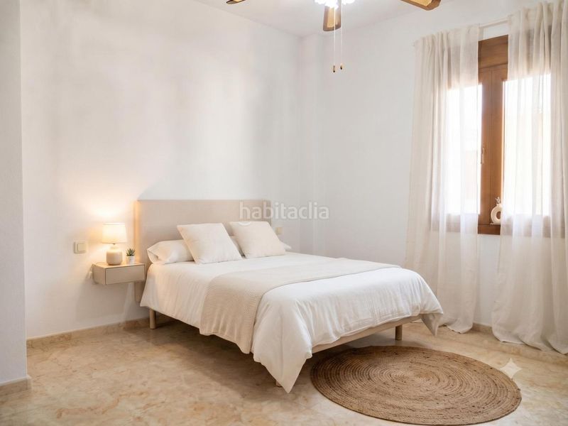 Foto 8fe97313-488a-4e51-aa52-4b53aed4f162. Casa a schiera con parcheggio in Bollullos de la Mitación