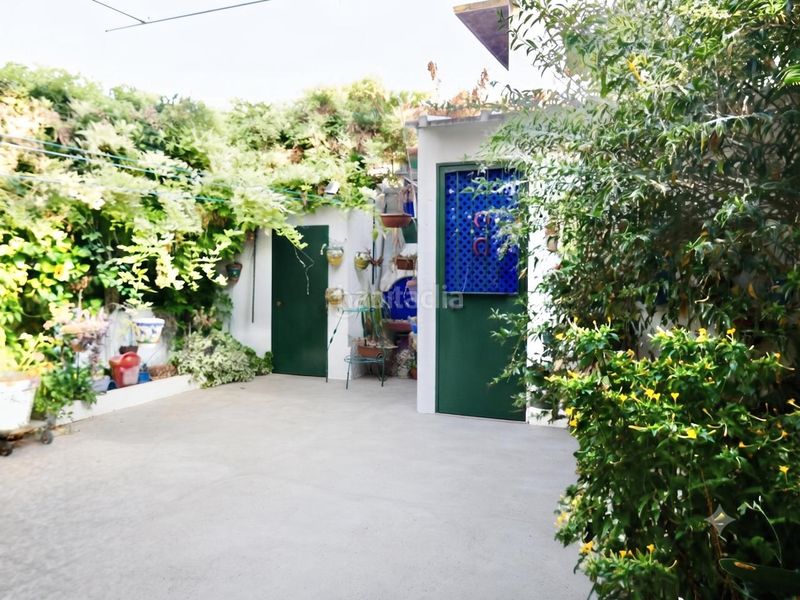 Foto 90f6d075-7e45-4786-b9b0-c41340b9af8f. Casa a schiera con parcheggio in Bollullos de la Mitación