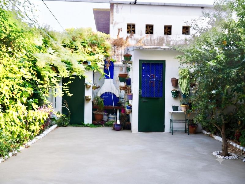 Foto b65a3036-92ec-47ef-9aed-e5ff8fe5808f. Casa a schiera con parcheggio in Bollullos de la Mitación