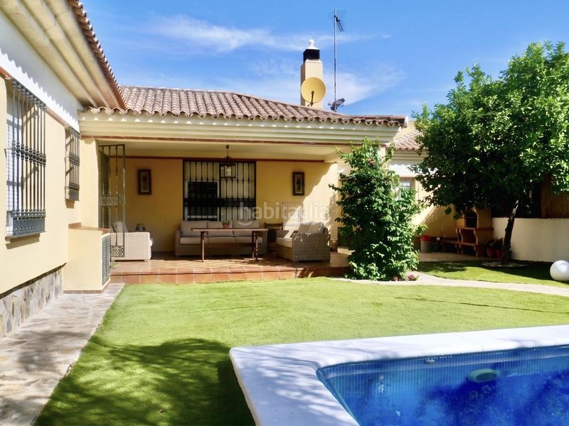 Foto d8b77219-e79b-4c50-b2e0-34e63a9e3d0f. Casa con parcheggio piscina in Olivar de Quintos Montequinto