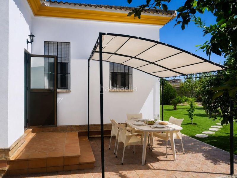 Foto acce09a0-f8f8-41bd-ac0b-290c21145ced. Casa amb aparcament piscina a Hinojos