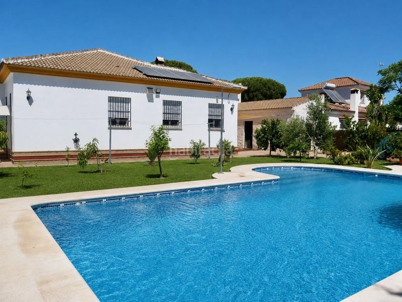 Foto afa5b840-a6ad-4c05-bb24-d386a2759d15. Casa amb aparcament piscina a Hinojos