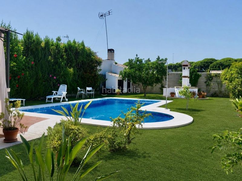 Foto e60f4e39-bc15-4750-8ff8-a4e5260ab4ff. Casa amb aparcament piscina a Hinojos