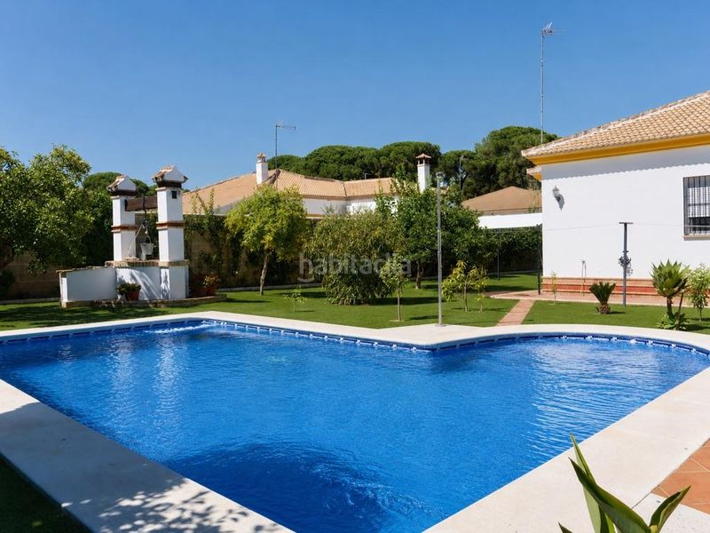 Foto ea0de01b-4bf2-4037-945b-758204d16178. Casa amb aparcament piscina a Hinojos