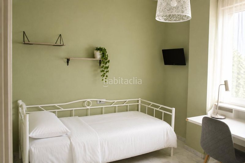 Foto fee71b7c-6da4-4d1e-bf91-edc308b3096c. Casa aparellada amb calefacció aparcament piscina a Bormujos