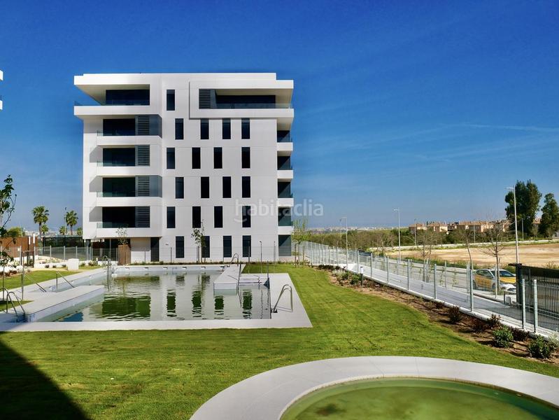 Foto 33eb244b-69f1-4f4b-9504-9a6c9bcbb1e5. Location appartement avec parking piscine dans Entrenúcleos Dos Hermanas