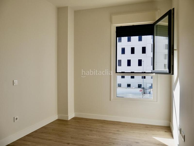 Foto 91ce39f4-71a4-4311-9704-14fcd3b36ba7. Location appartement avec parking piscine dans Entrenúcleos Dos Hermanas