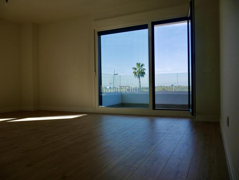 Foto fa3e1bed-6084-4966-a04e-b56633b80ff4. Location appartement avec parking piscine dans Entrenúcleos Dos Hermanas