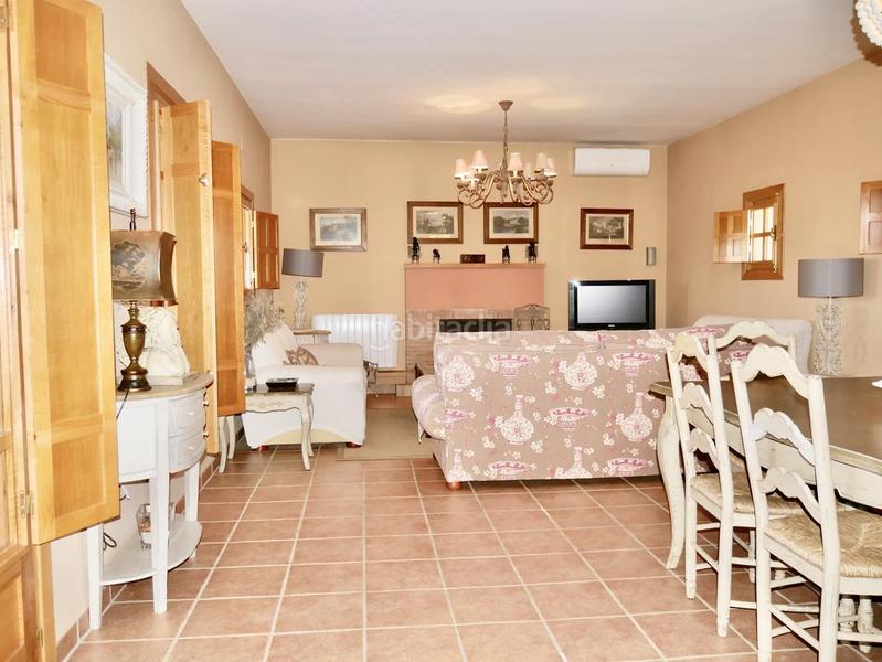 Foto 6a65409f-521b-4ed9-a2da-7aef6ac2422c. Casa amb aparcament piscina a Loreto Espartinas
