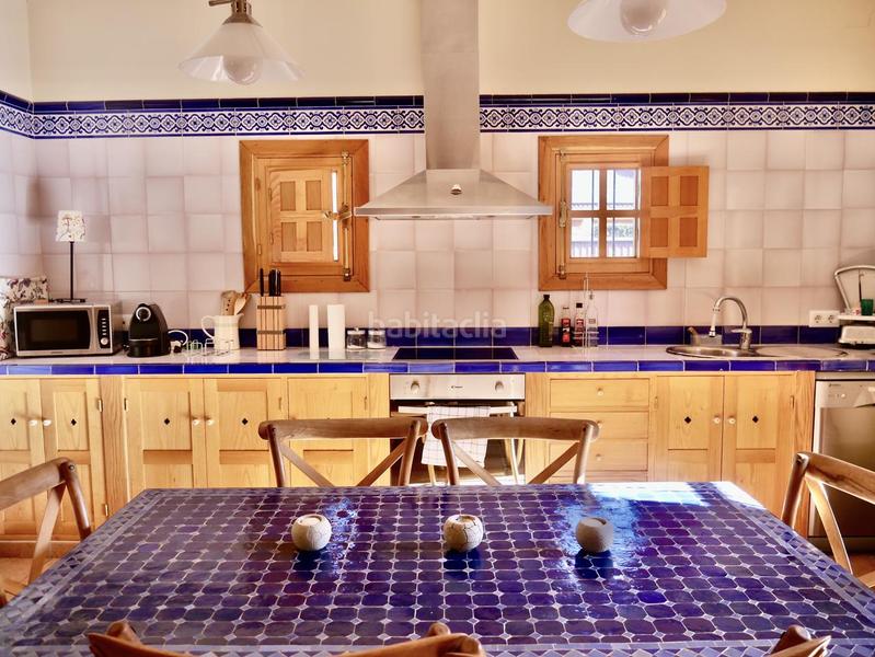 Foto f8ba38e1-54a6-4647-803b-48eb62915c75. Casa amb aparcament piscina a Loreto Espartinas
