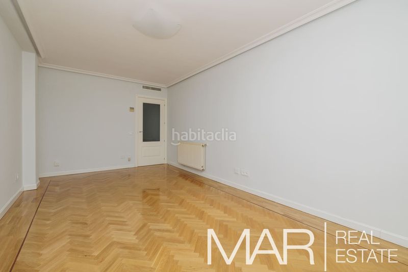 Foto 07dad354-85a4-473b-8e85-e57baf718d34. Pis amb calefacció aparcament piscina a Acacias Madrid