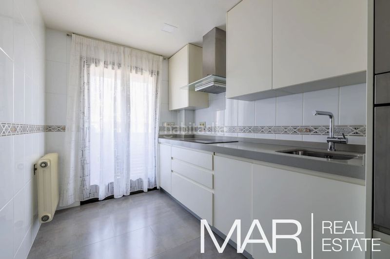 Foto 0d02a1e6-deac-4a8f-b39f-e0b1806e3446. Pis amb calefacció aparcament piscina a Acacias Madrid