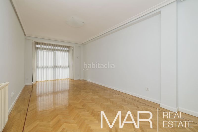 Foto 4f2b8e78-fe52-46ab-a1c3-1fecffea48fd. Pis amb calefacció aparcament piscina a Acacias Madrid