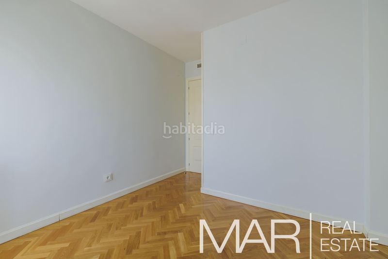 Foto c85094fc-caab-42da-85ef-b4ceaa088014. Pis amb calefacció aparcament piscina a Acacias Madrid