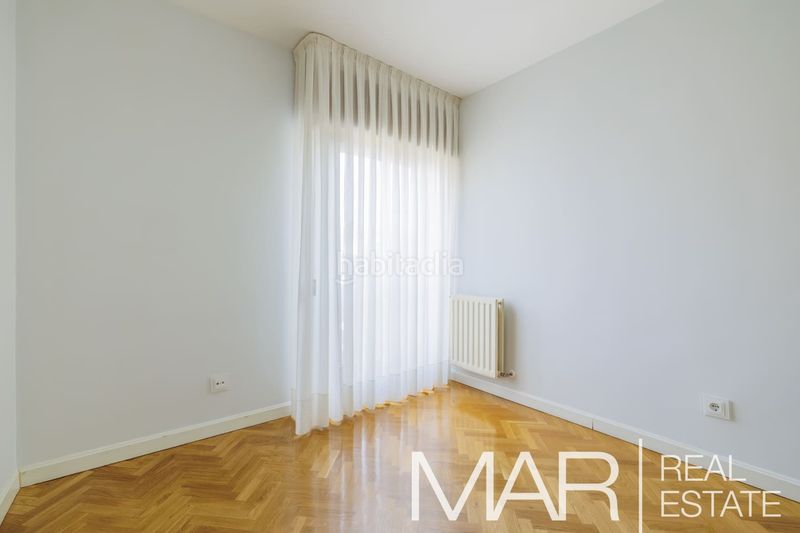 Foto c90524c4-8f1a-4c31-9515-a036c50d8b9b. Pis amb calefacció aparcament piscina a Acacias Madrid