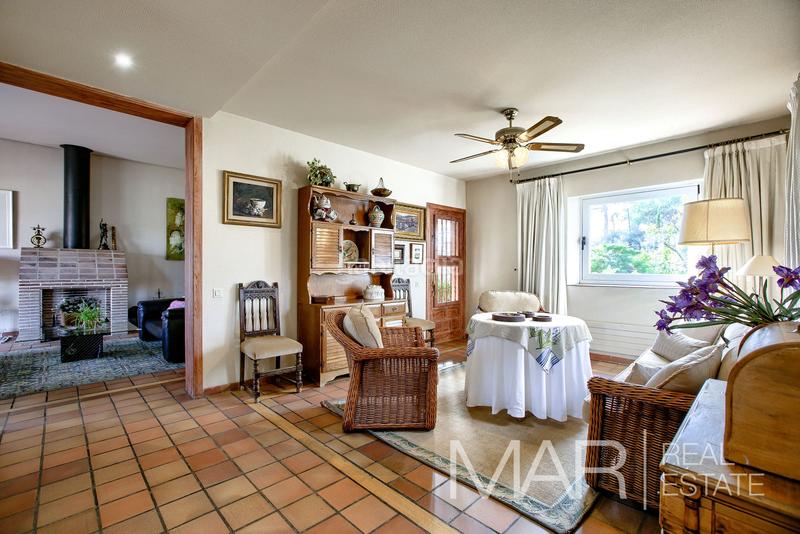 Foto 2498c726-7d2f-416d-abdc-01e03196c526. Xalet amb xemeneia aparcament piscina a Los Cigarrales-La Bastida Toledo