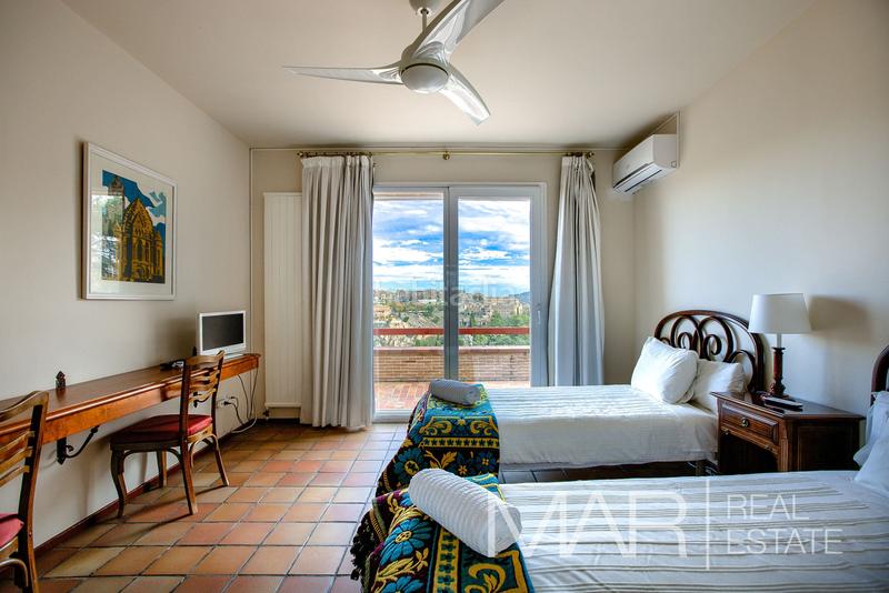 Foto 80978b2c-ff4f-478b-8922-5c7b06369ef5. Xalet amb xemeneia aparcament piscina a Los Cigarrales-La Bastida Toledo