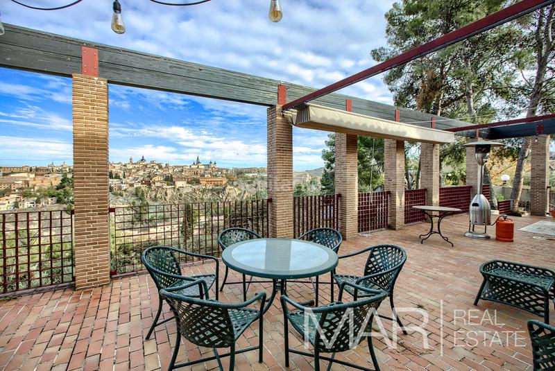 Foto 81631727-e711-4a9d-84cd-e48c9636bf7c. Xalet amb xemeneia aparcament piscina a Los Cigarrales-La Bastida Toledo