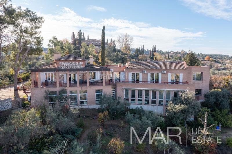 Foto a6144c85-65c6-4eb8-ada9-3e7bea5e39ef. Xalet amb xemeneia aparcament piscina a Los Cigarrales-La Bastida Toledo