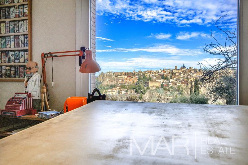 Foto ae65fc75-97af-46e6-979f-610bc3dbf5ac. Xalet amb xemeneia aparcament piscina a Los Cigarrales-La Bastida Toledo