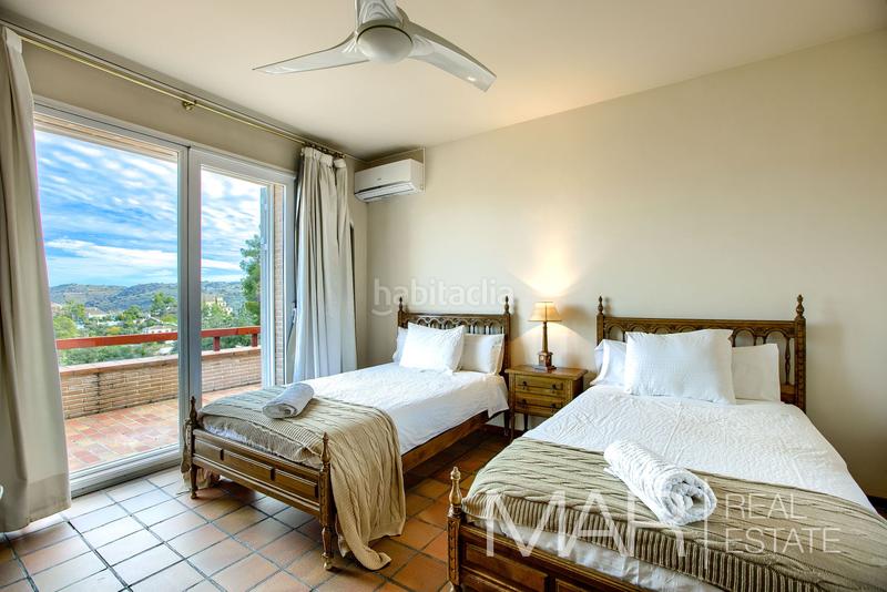 Foto bd65ffa5-5b2e-4d0b-9e8a-d08749a74d7b. Xalet amb xemeneia aparcament piscina a Los Cigarrales-La Bastida Toledo