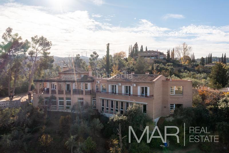 Foto c233de37-aabf-4357-8734-1dcdd85f8fec. Xalet amb xemeneia aparcament piscina a Los Cigarrales-La Bastida Toledo