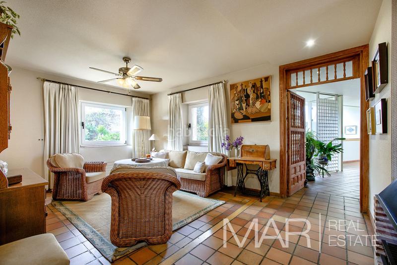 Foto c2ff20ac-38e1-4a94-b3ba-0ce343bd3475. Xalet amb xemeneia aparcament piscina a Los Cigarrales-La Bastida Toledo