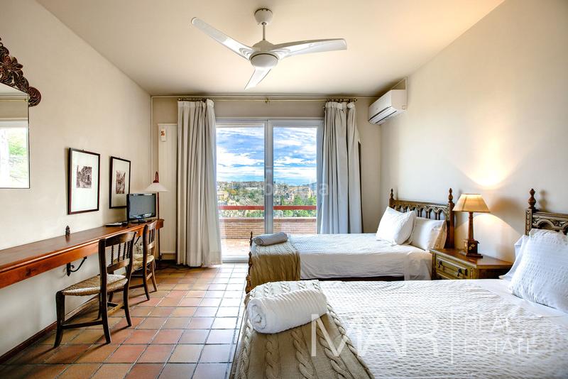 Foto f22ae411-66c8-45f7-8bff-499cff9cb66b. Xalet amb xemeneia aparcament piscina a Los Cigarrales-La Bastida Toledo