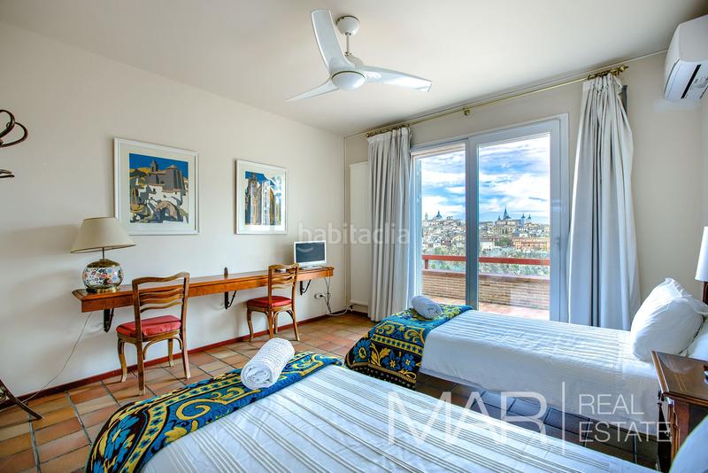 Foto fa1fcf86-325e-4666-b534-2f67ff3f011e. Xalet amb xemeneia aparcament piscina a Los Cigarrales-La Bastida Toledo