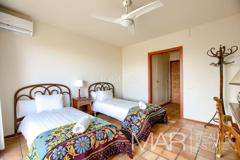 Foto fcf488da-1c02-4719-93ad-cafc8409bf2d. Xalet amb xemeneia aparcament piscina a Los Cigarrales-La Bastida Toledo