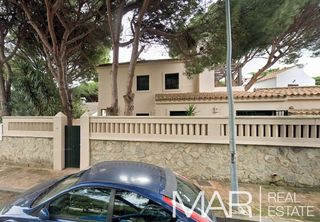 Xalet a La Barrosa. Vivienda en chiclana