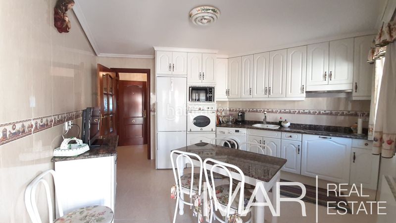 Foto 6d52bc6f-80a5-4ccd-a96d-841f963def79. Rent flat with fireplace heating in Candeleda