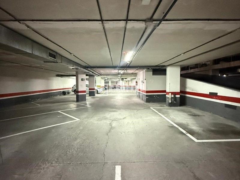 Foto 65297878-ff60-41aa-9d64-3b8499e2de0a. Aparcament cotxe a Norte Alcobendas