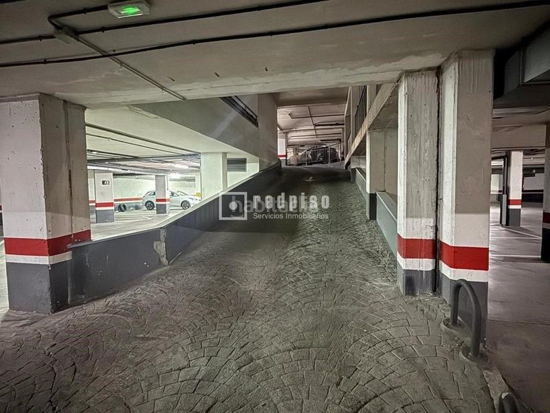 Foto b85d8872-96ba-4e44-80ff-93b1dae1e8d4. Aparcament cotxe a Norte Alcobendas