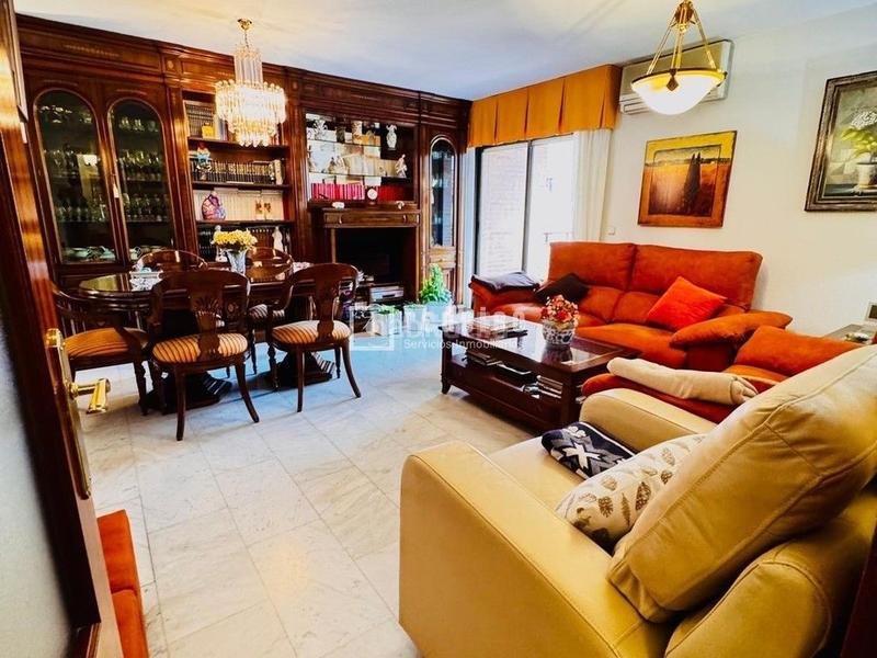 Foto 29e114fe-715d-42c6-8c2b-0a806cfc116d. Duplex with heating parking pool in Ensanche Alcobendas