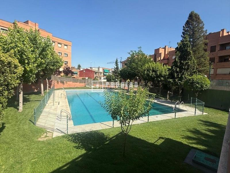 Foto 2a485d1a-20cf-4595-9f4e-8c68d72fe9ca. Duplex with heating parking pool in Ensanche Alcobendas