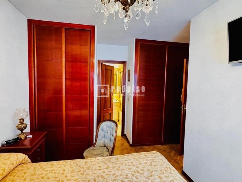 Foto 77341a2b-c54e-44fb-b3dc-9d28cfeb15d8. Duplex with heating parking pool in Ensanche Alcobendas