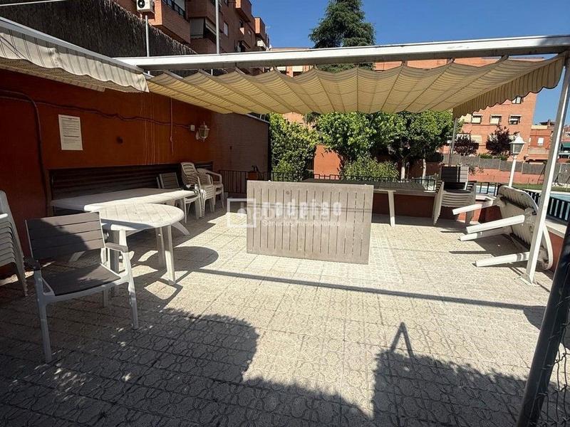 Foto c6b4cb87-8d6e-454b-a417-7772ddeee368. Duplex with heating parking pool in Ensanche Alcobendas