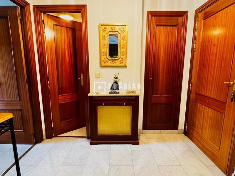 Foto e5f2aeb2-88d1-47b1-810f-8c87ef8a2e41. Duplex with heating parking pool in Ensanche Alcobendas