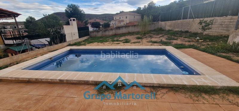 Foto 08318f4f-c1e4-46a3-a0b3-dbb4a4066eae. Xalet amb xemeneia aparcament piscina a Montroy