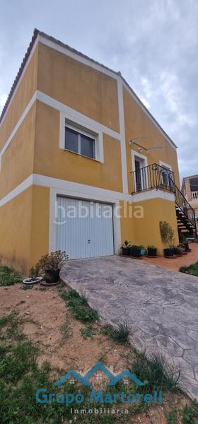 Foto d3d561a2-f933-477c-a7c9-449526d1ed43. Xalet amb xemeneia aparcament piscina a Montroy