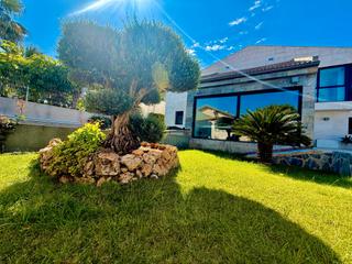 Xalet a Picassent. Villa en venta en picassent