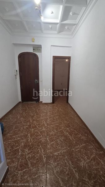 Foto f6adc867-6353-419f-93df-893c3bd39476. Pis a Camí Fondo Valencia