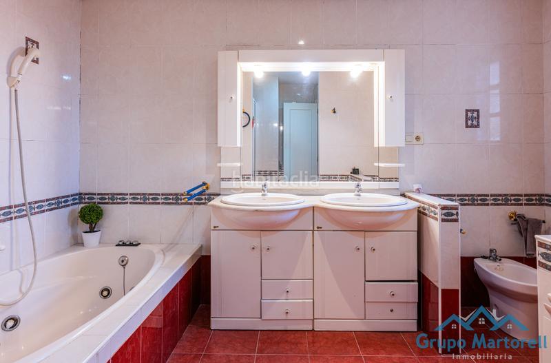 Foto 5161c779-c9de-49e9-88b8-beb86742c33e. Xalet amb xemeneia aparcament piscina a La Conarda Pobla de Vallbona (la)