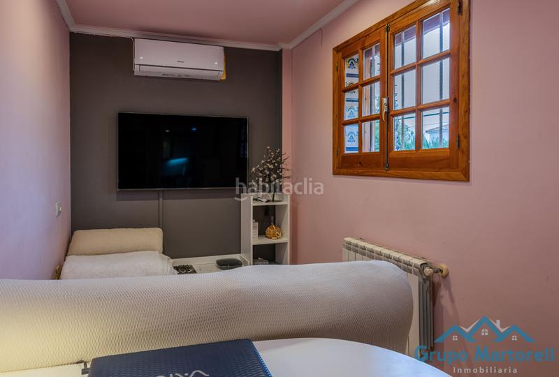 Foto b5796933-2132-49b7-9c2c-2974ca83f494. Xalet amb xemeneia aparcament piscina a La Conarda Pobla de Vallbona (la)