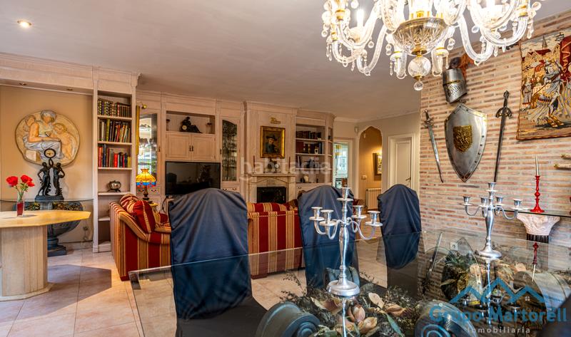 Foto b5e93d0b-3b4a-4f45-a78f-7f869ab18095. Xalet amb xemeneia aparcament piscina a La Conarda Pobla de Vallbona (la)