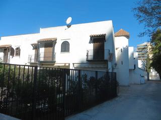 Casa adossada en Carrer conde bau 12. Adosado playa voramr